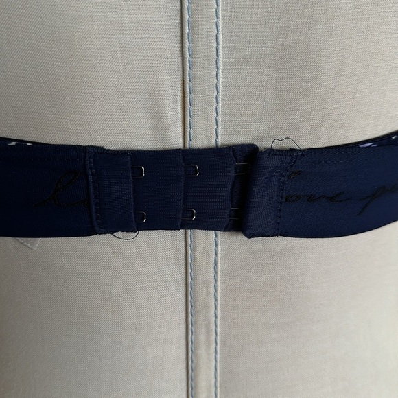 Victoria’s Secret Pink Wear Everywhere T-Shirt Lightly Lined Bra Blue Floral 32B - Picture 6 of 10